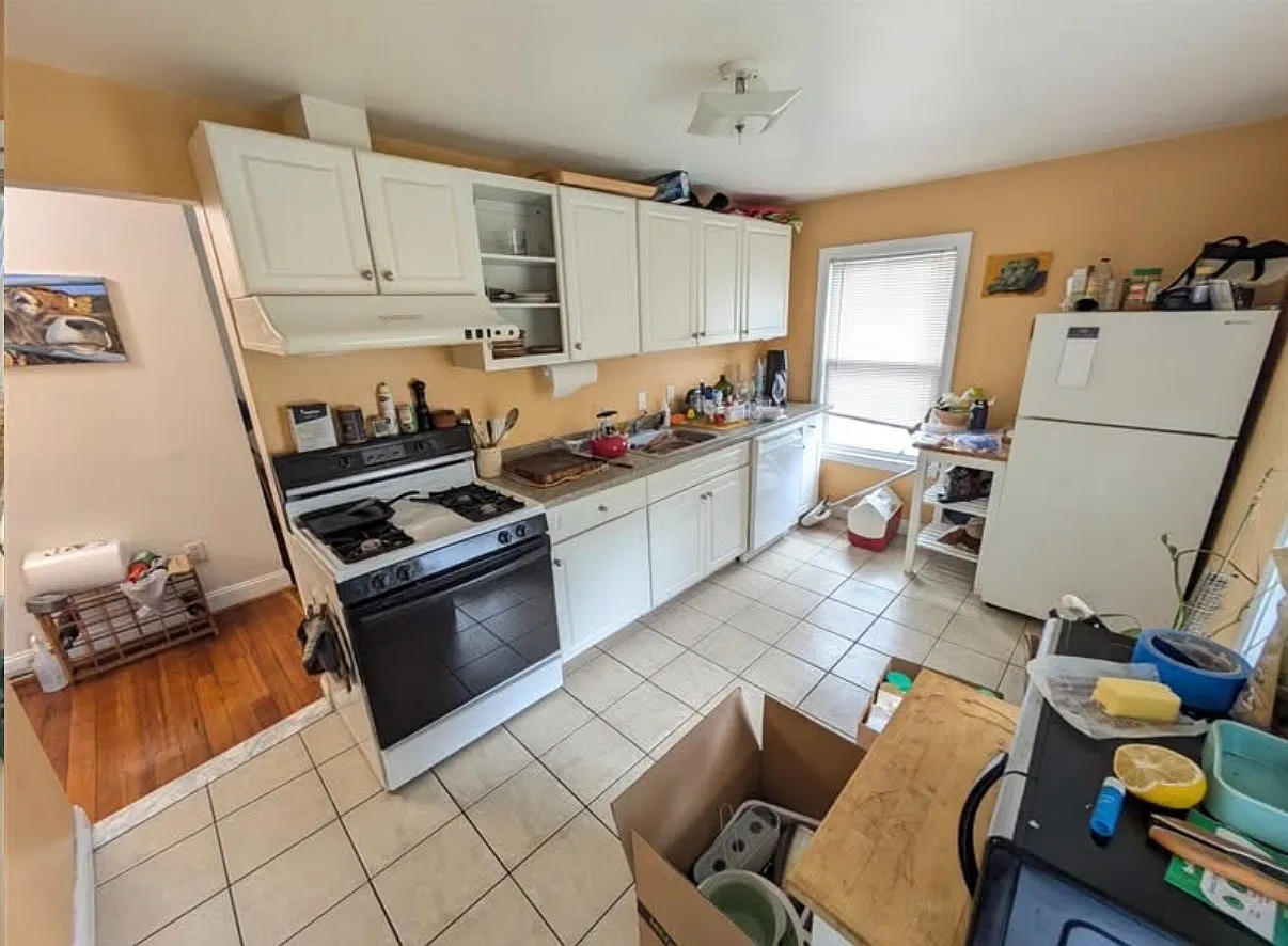 2 bed, $2,375 — Photo 3