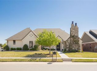 4832 Deerfield Dr, Edmond, OK 73034
