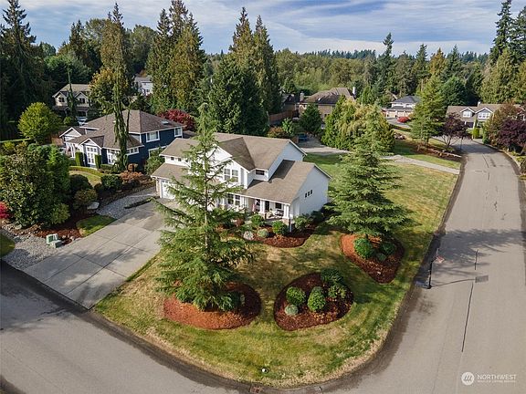 3rd image of 2906 113th Avenue SE