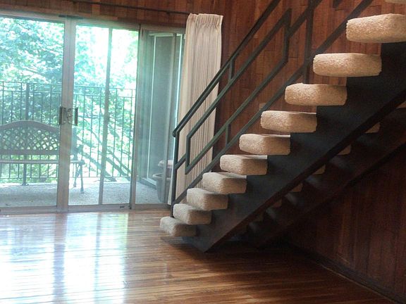 Stairs to the second floor & lobby area
