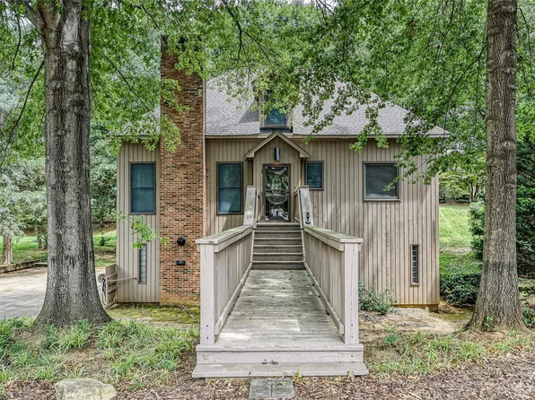 5107 Gamton Ct, Charlotte, NC 28226