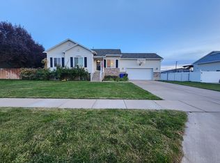 1895 W 2175 S, Syracuse, UT 84075