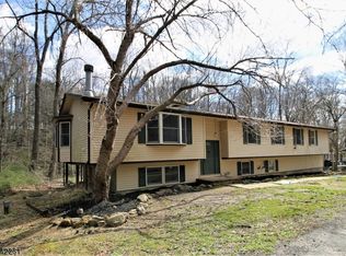 11 Pine Ridge Rd, Califon, NJ 07830