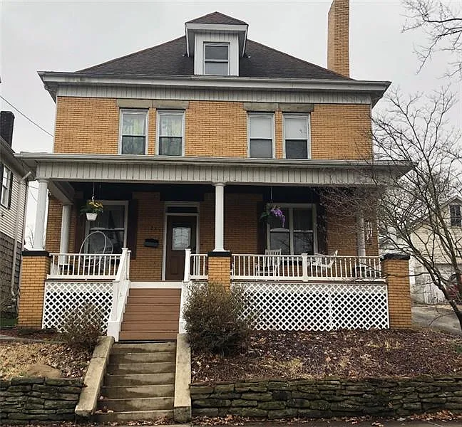 25 Robinson St photo 1
