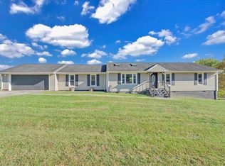 282 Lakeview Dr, Roanoke, VA 24012