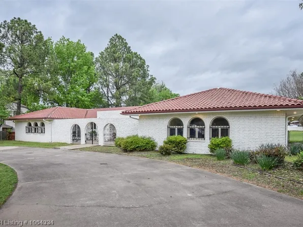 1611 E Fryar Dr, Sallisaw, OK 74955