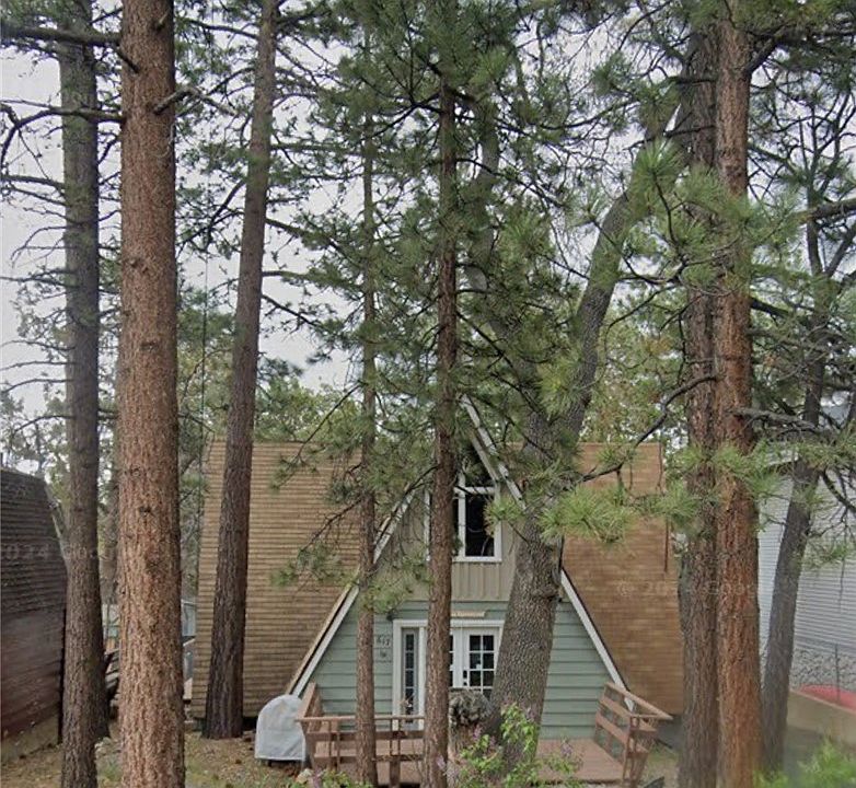 1st image of 617 Highland Ln