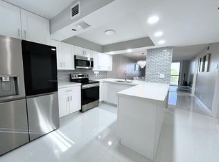 1266 S Military Trl APT 554, Deerfield Beach, FL 33442