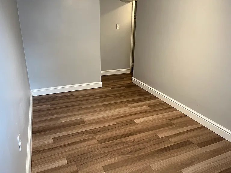 Royal Gardens Apartments — Photo 93