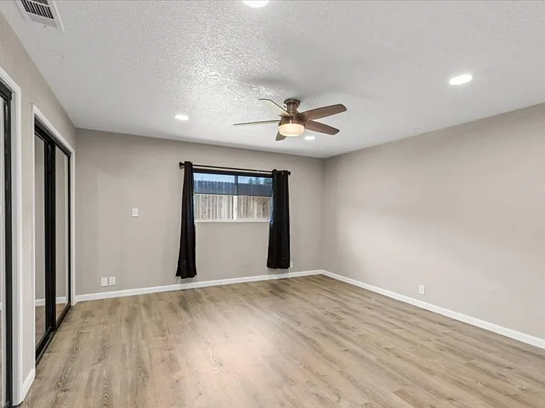 708 Meadow Way — Photo 8