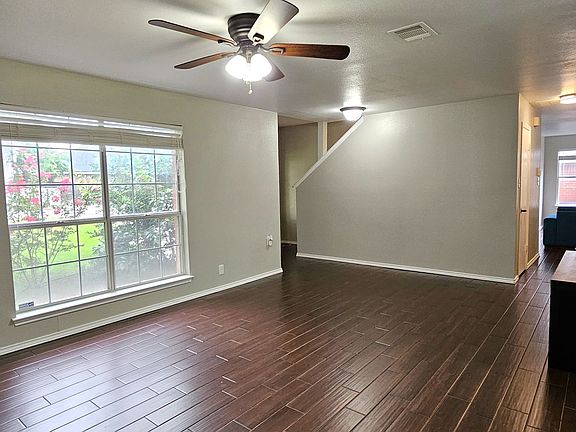 5th image of 1913 Stratford Dr