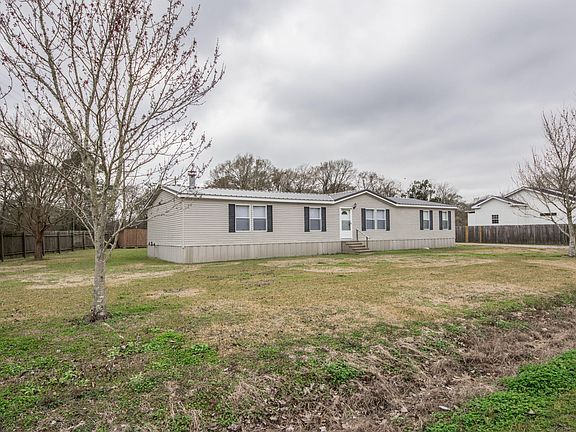 2nd image of 401 Louis Dr
