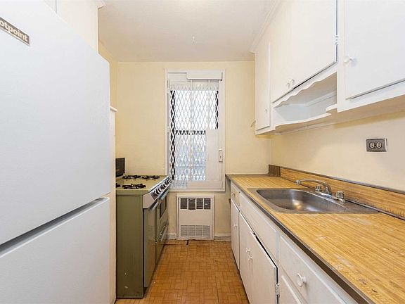 5th image of 3304 94th St #1P