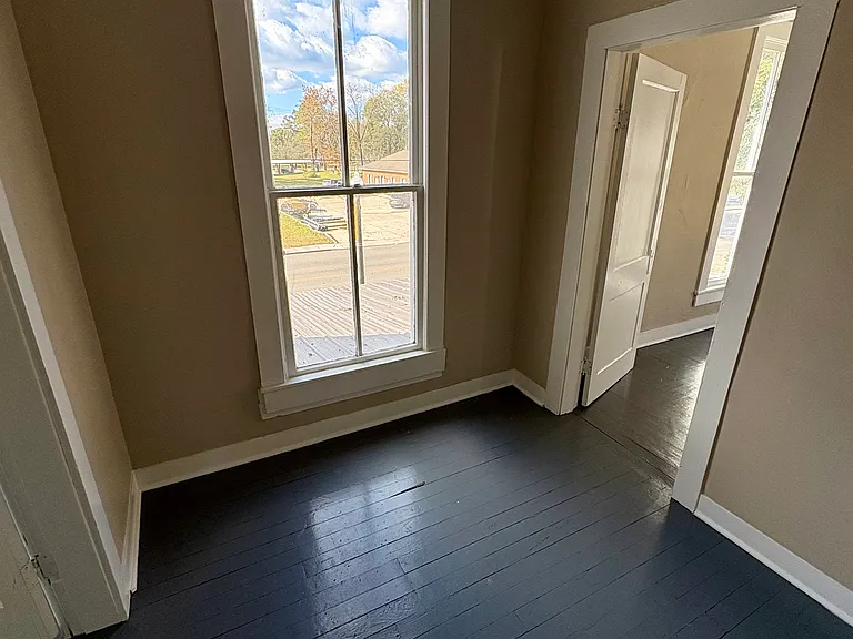 176 Main St — Photo 27