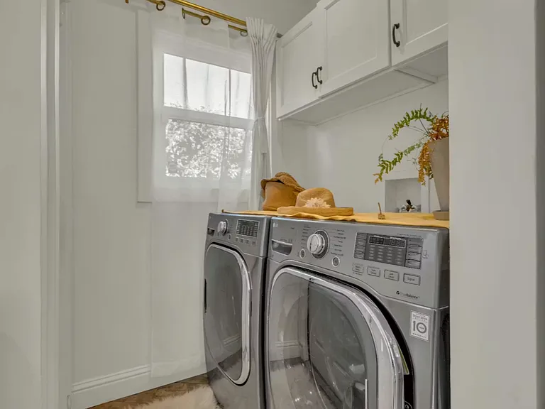 2542 Wilbur St — Photo 13