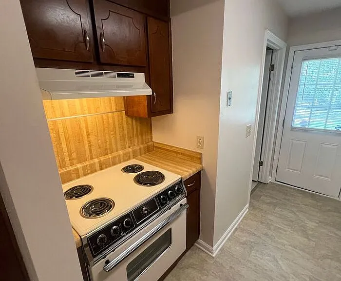 723 Jackson View Rd — Photo 6