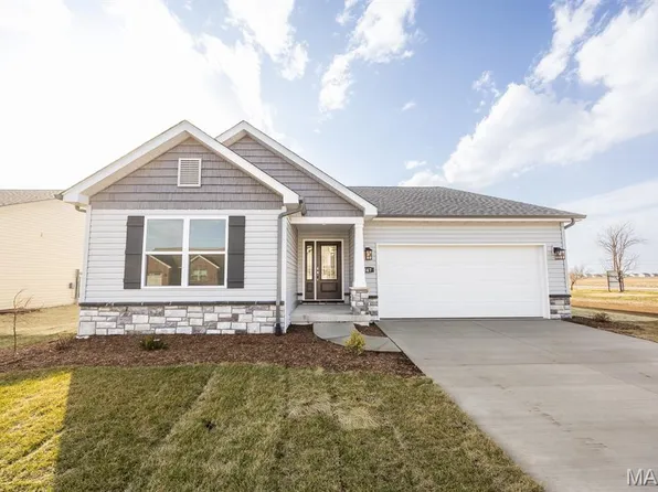 847 Topaz Ct, Mascoutah, IL 62258