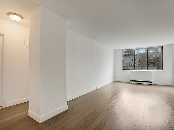5th image of 200 E 33rd St APT 21F