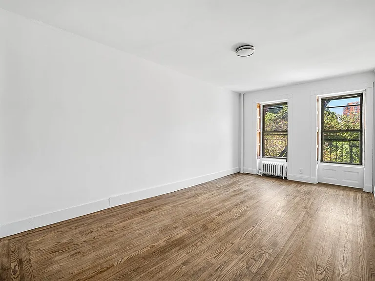 400 Bleecker St #3A — Photo 1