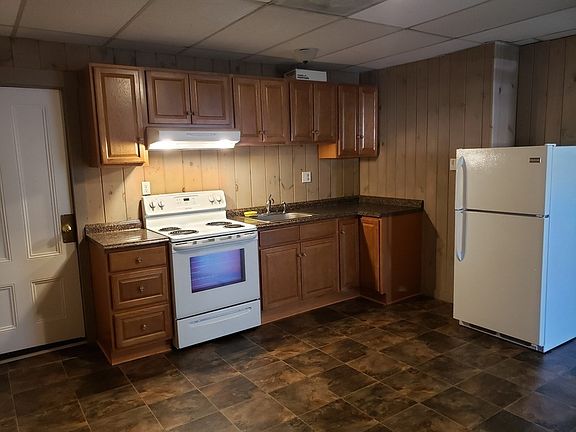 2nd image of 459 King St Floor 1