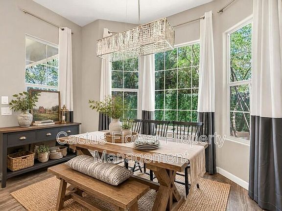 4th image of 3067 N 33rd Pl