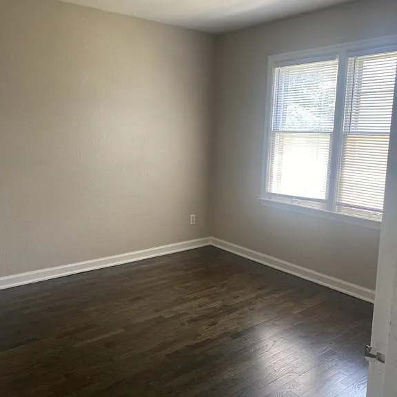 711 N College Ave #2 — Photo 7
