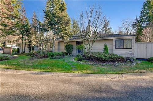 2nd image of 15800 Village Green Dr
