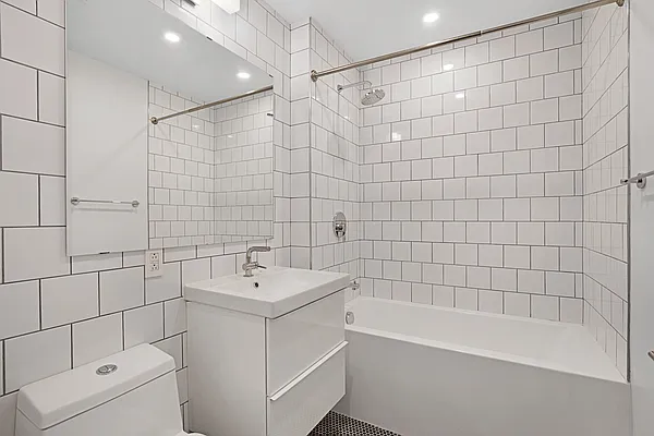 Rented by Compass | media 19