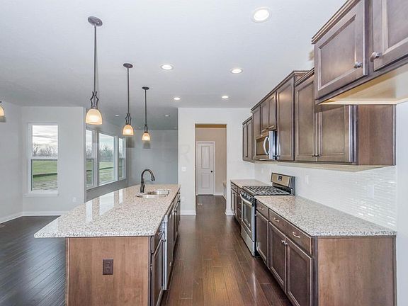 httpphotos.listhub.net CCOMLSOH 217026773 2 lm 20180515T175752