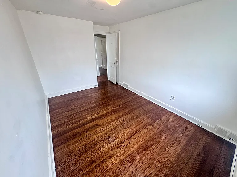 938 Brenton Rd — Photo 11