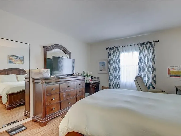 2990 NE 16th Ave #301 — Photo 18