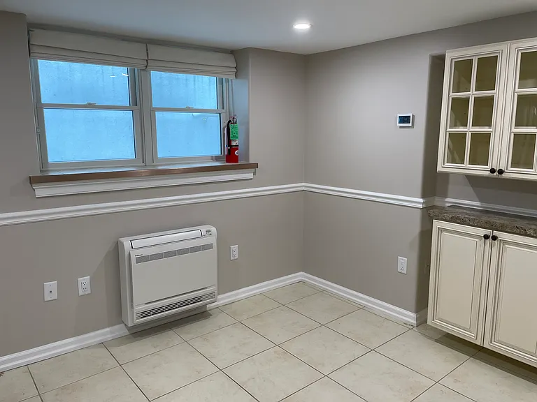 136 Garrett Ave #1 — Photo 20