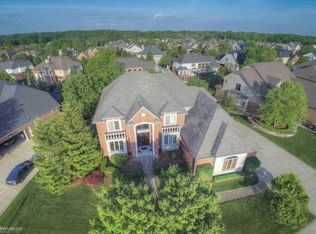 2292 Nickelby Dr, Shelby Township, MI 48316