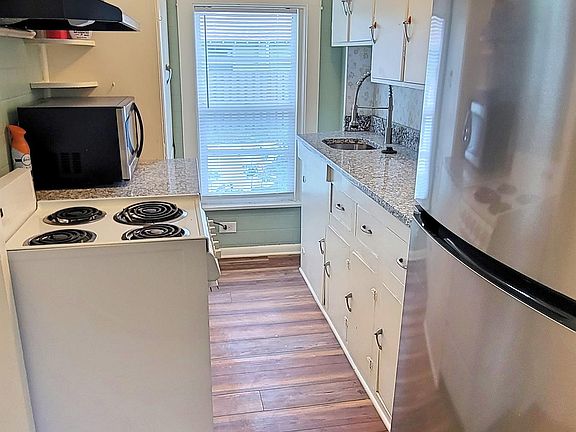 4th image of 939 Highland Ave #1/2