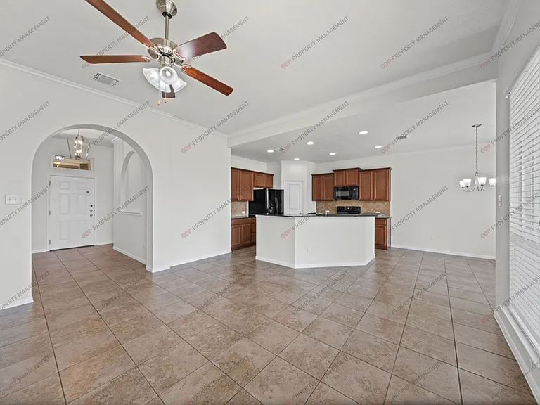 516 Cross Dr — Photo 10