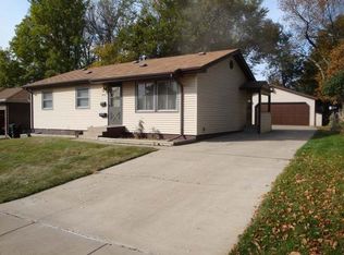 1810 Marian Dr, Bismarck, ND 58501