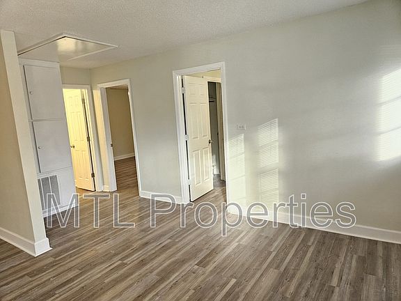 4th image of 1445 Pine Spring St