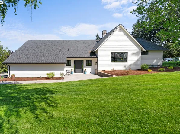 17810 S Canter Ln, Oregon City, OR 97045