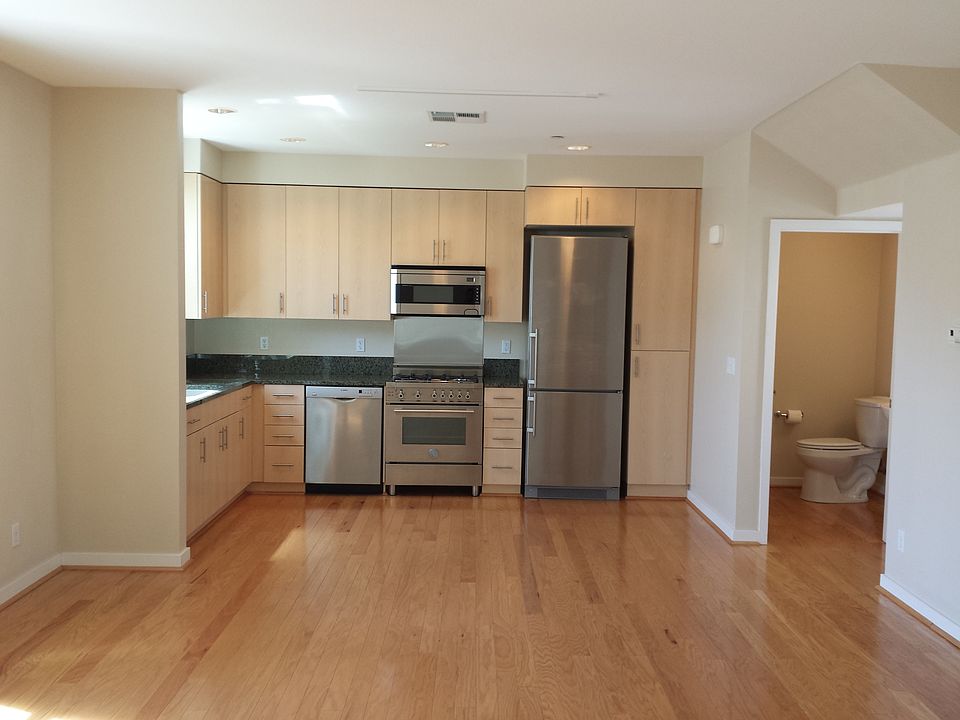 1st image of 1066 41st Ave Unit B202