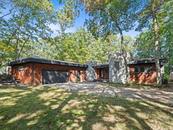 3855 Forest Trl, Allegan, MI 49010