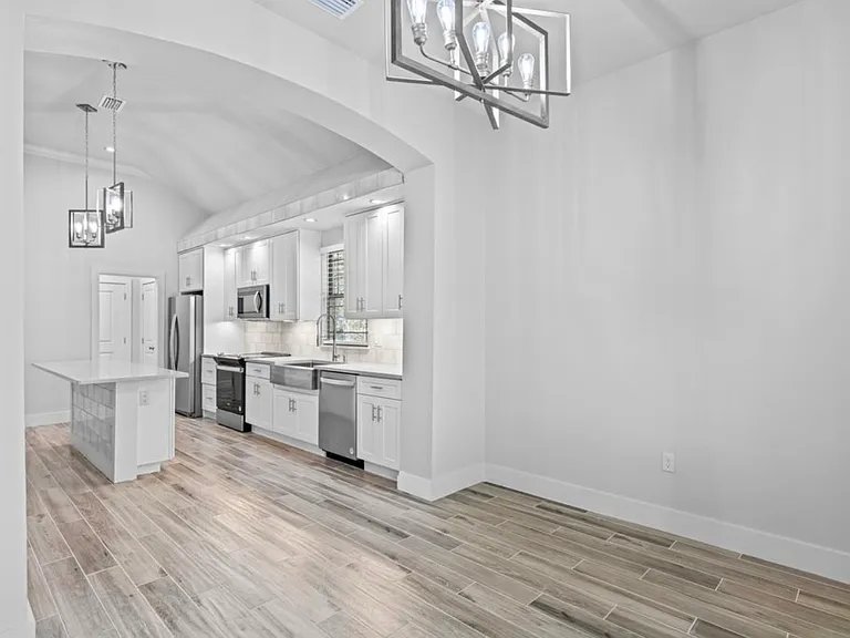 16 Justin Ct — Photo 6