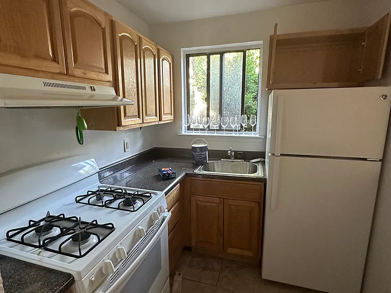 37 Odell Ave #2C — Photo 8
