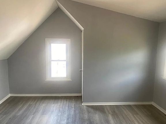 5th image of 52 Kent St #3A