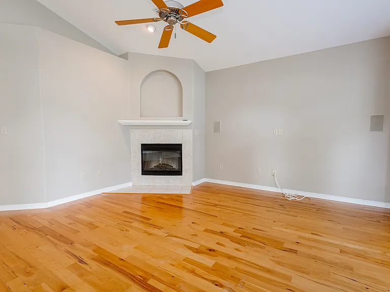5805 Dunbar Cir — Photo 8