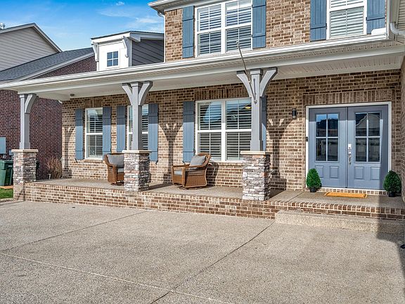4th image of 3187 Bradfield Dr