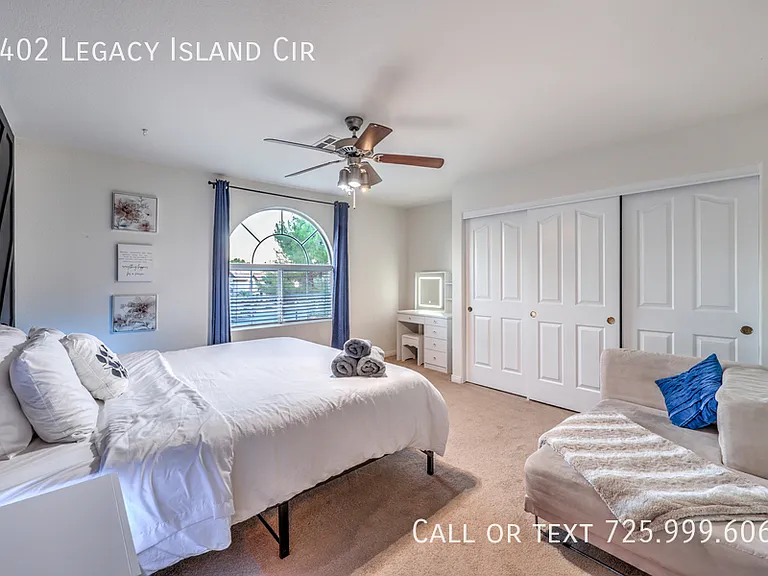 2402 Legacy Island Cir — Photo 22