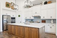 Middleton Dr-0606-015.jpg