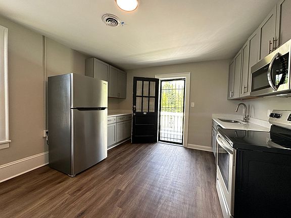 3rd image of 113 & 115 E Atlantic St #3B-1BA-1188SQFT