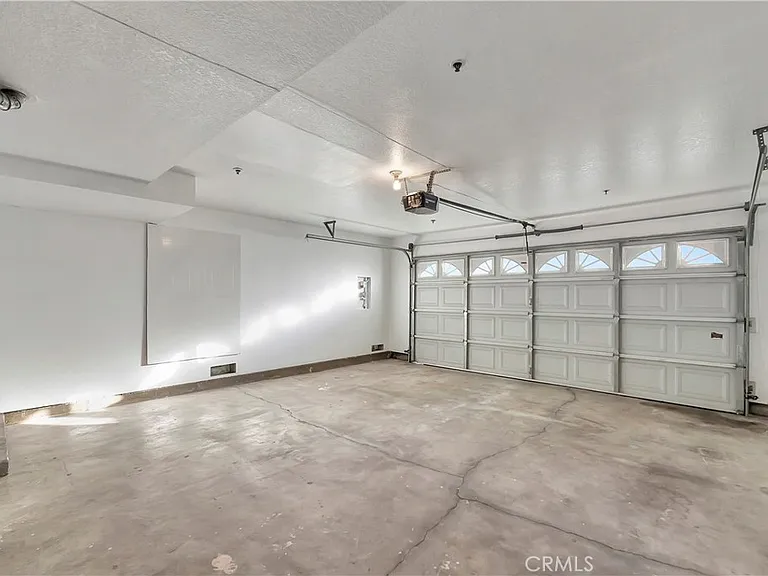 609 E Phillips Blvd — Photo 24