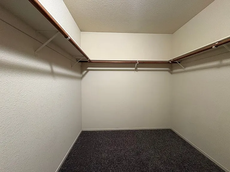 762 Corvey Cir — Photo 35